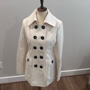 Gorgeous Women’s Double Breasted Wool Peacoat